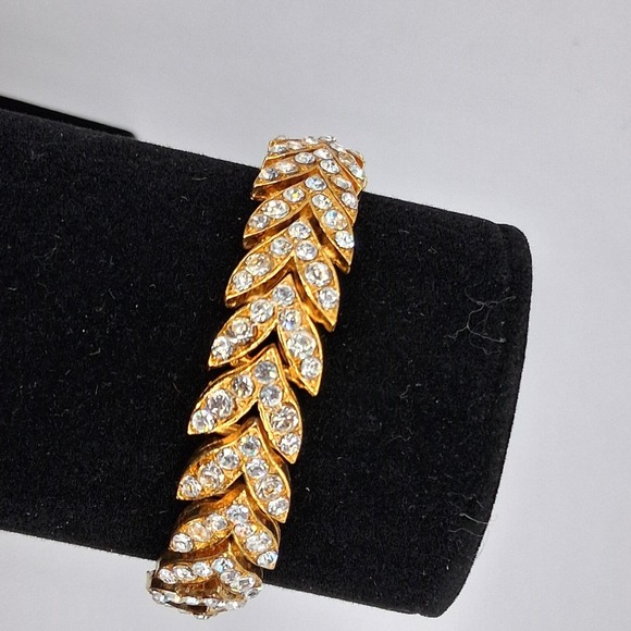 Estate Jewelry - Vintage Rhinestone Leaf Bracelet Gold Tone Chevron Link Safety Chain Mid Century